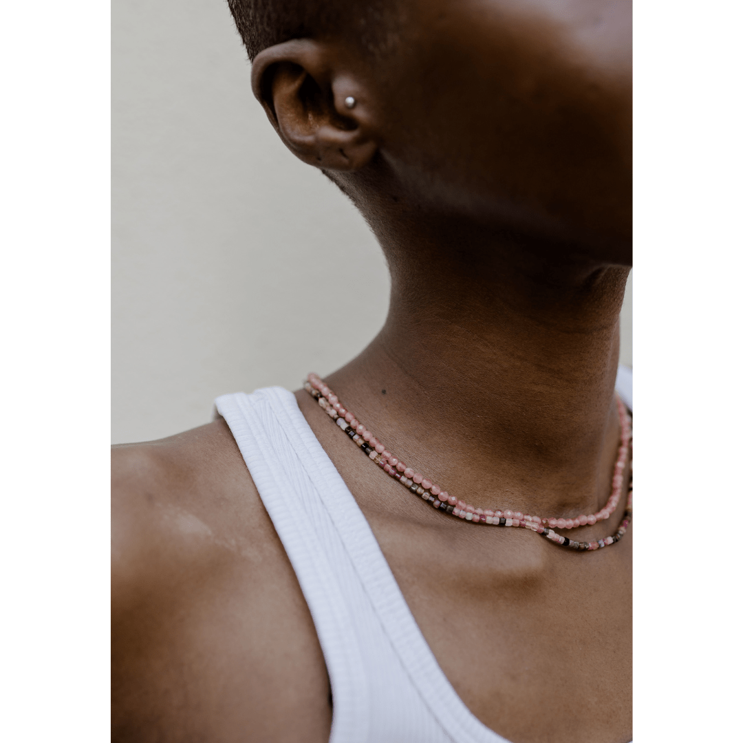 Thin Sunstone beaded necklace close-up view