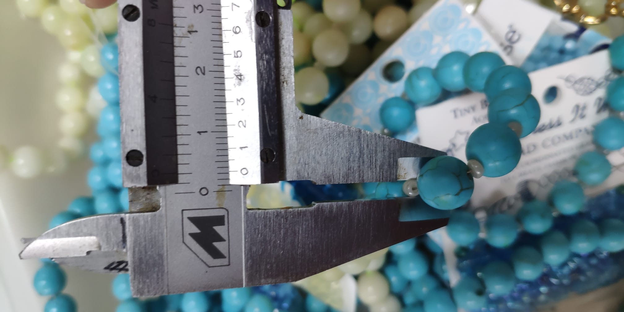 Making Sustainable Fashion Choices : The Importance of Natural Materials in Jewelry